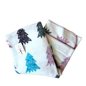 Docofil Portugal Christmas Trees Throw 53x68 Colorful Holiday Blanket NEW